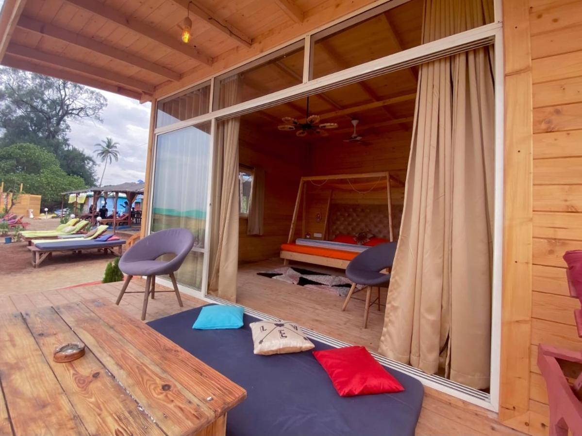 Love Temple Beach Resort Arambol Exteriör bild