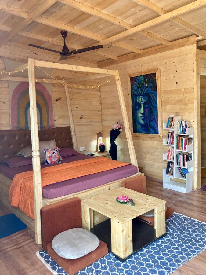 Love Temple Beach Resort Arambol Exteriör bild